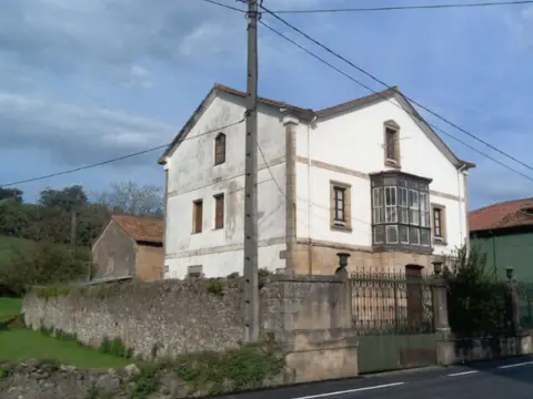 Casa en Barrio Pomaluengo
