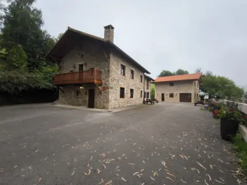 Casa en calle Bustralanes