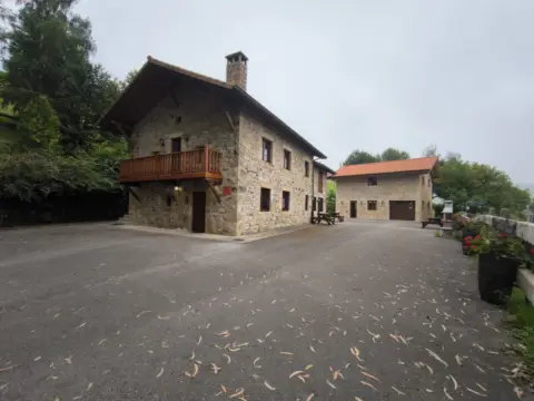 Casa en calle Bustralanes