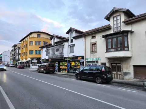 Casa en calle Saron-Ferial