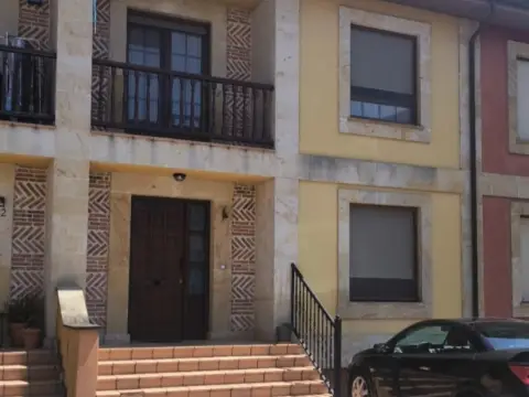 Chalet adosado en calle El Matadero