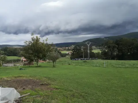 Terreno en calle La Unquera