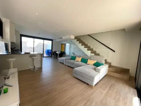 Chalet en calle Granada