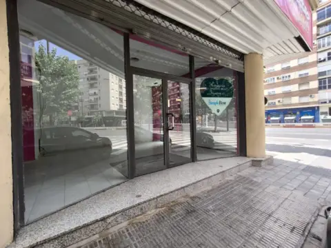 Local comercial en Avenida Ronda Norte