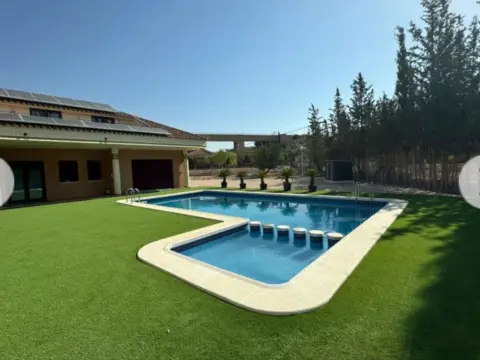 Chalet unifamiliar en Carretera Benferri