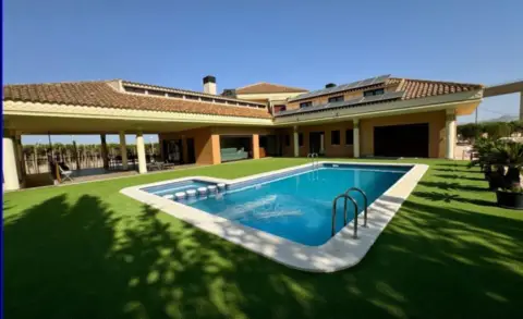 Chalet unifamiliar en Carretera Benferri