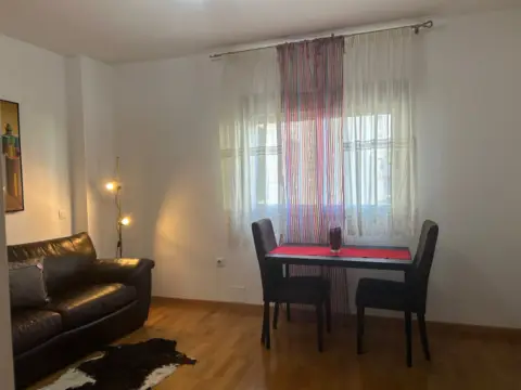 Estudio en Avenida Juan Pablo II