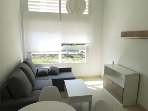 Apartamento en Avenida Patricio Valverde Espín
