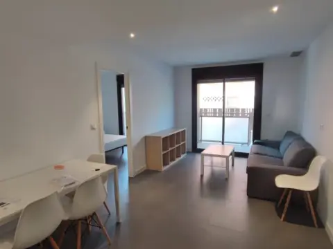 Apartamento en Avenida Patricio Valverde Espín