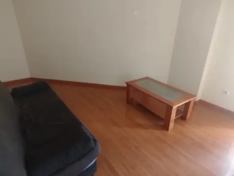 Piso en Avenida de Primero de Mayo