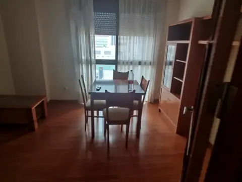 Piso en Avenida de Primero de Mayo