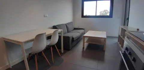 Apartamento en Avenida Patricio Valverde Espín