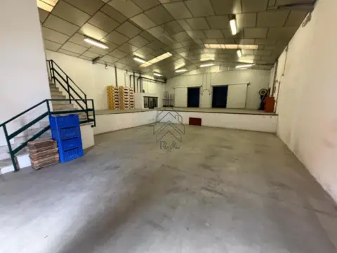 Nave industrial en Villares de La Reina