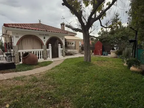 Chalet unifamiliar en Urbanización Campo Pinos