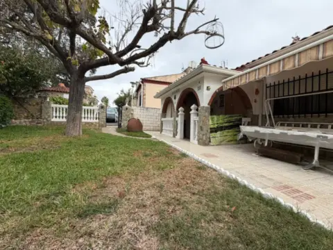 Chalet unifamiliar en Urbanización Campo Pinos