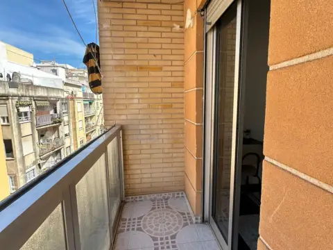 Habitación en Carrer Primer de Maig, 4