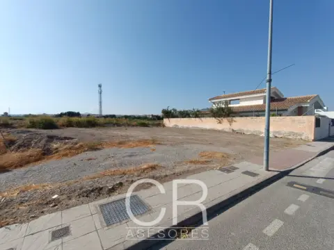 Terreno en Avenida del Mediterráneo