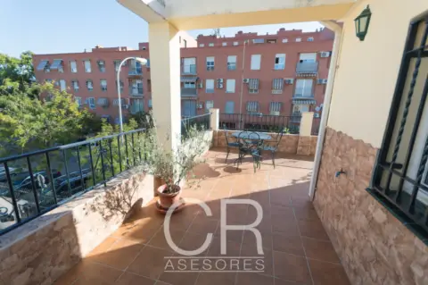 Casa adosada en calle Cristóbal de Morales