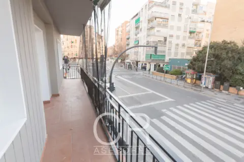 Piso en Avenida de Dílar, 19