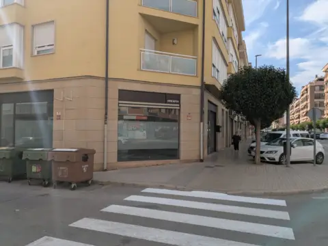 Local comercial en Avinguda de Madrid