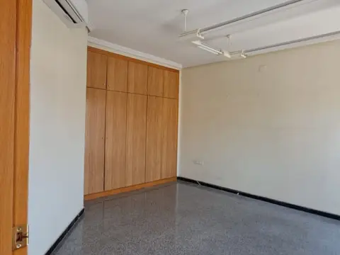 Oficina en Plaza de la Constitución, 7