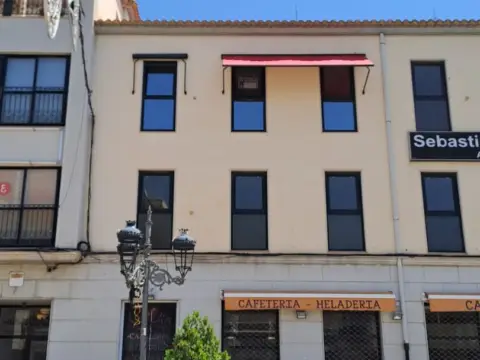 Oficina en Plaza de la Constitución, 7