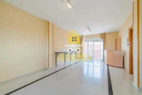 Piso en calle de Gibraltar Español