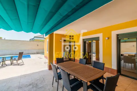 Chalet pareado en Escalona