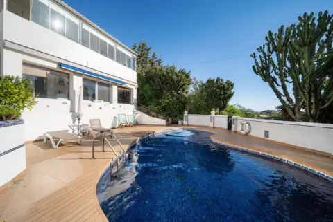 Chalet unifamiliar en calle Central