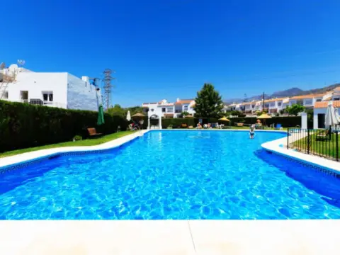 Chalet adosado en Almijara