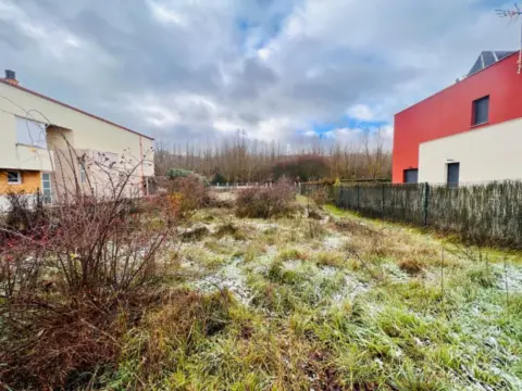 Terreno en calle Infanta Doña Leonor