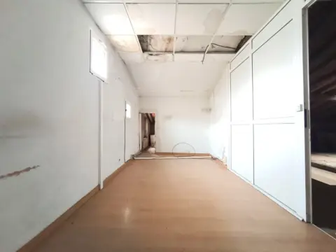 Local comercial en calle de Garcilaso de la Vega