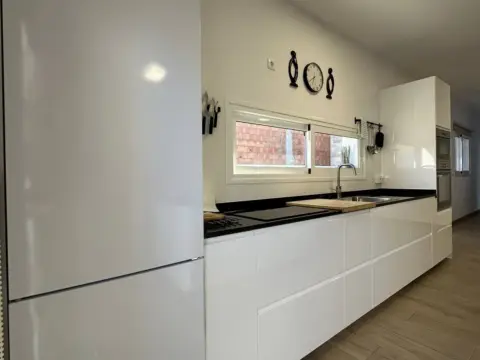 Chalet unifamiliar en Avenida Pescadoras