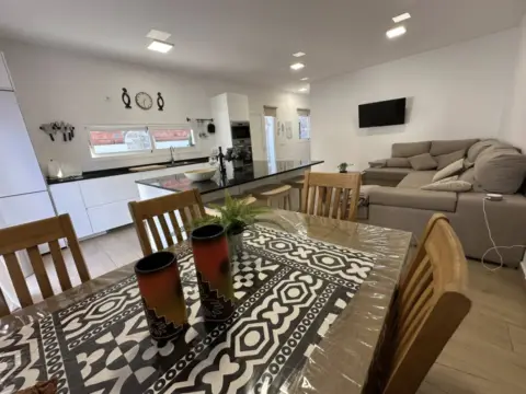 Chalet unifamiliar en Avenida Pescadoras