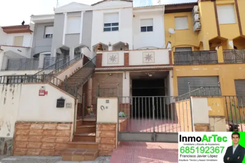 Casa en Avenida de García Lorca, 12