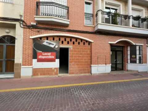 Local comercial en Travesía calle Mayor