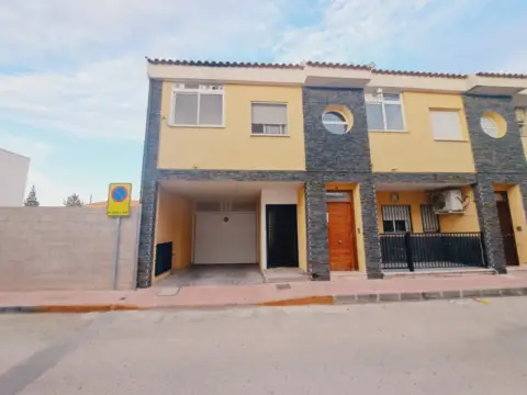 Garaje en calle de Méjico