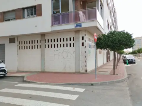 Local comercial en calle Atocheros