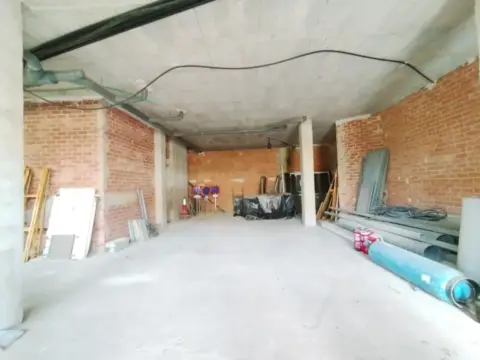 Local comercial en calle Atocheros