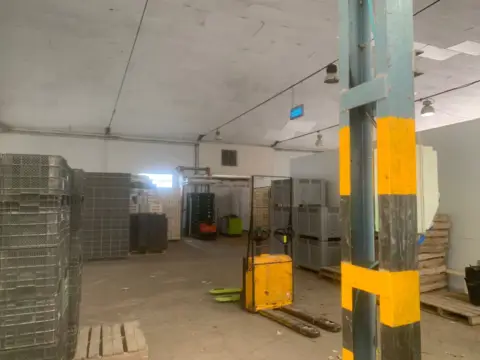 Nave industrial en Vereda de las Palmeras