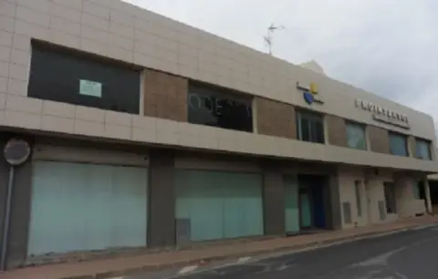 Local comercial en calle del Pantano de Argós, 5