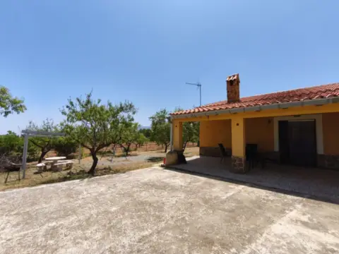 Chalet rústico en calle Zarzadilla  de Mula