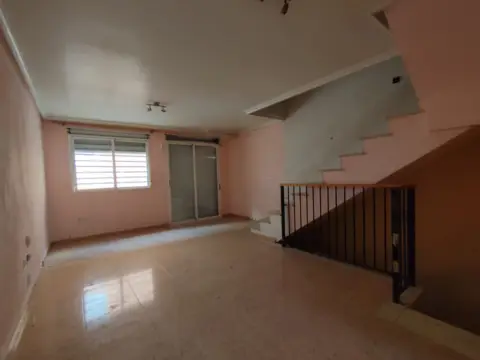 Casa adosada en calle Midas