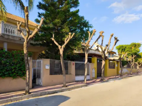 Chalet en calle Costa Brava