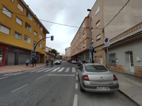 Local comercial en Avenida de Murcia