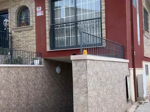 Chalet adosado en calle del Sol