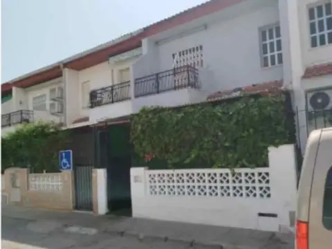 Casa en calle de Cáceres
