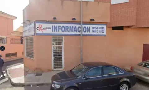 Local comercial en calle Árabe