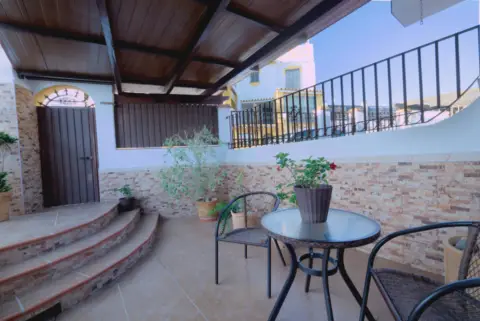 Chalet adosado en Urbanización de la Casa la Vina