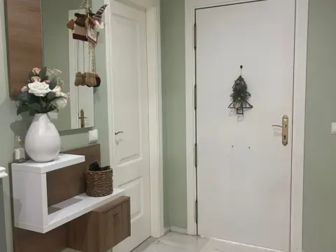 Chalet pareado en calle Viña Malaga